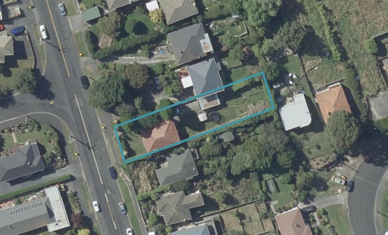 111 Riselaw Road, Calton Hill, Dunedin - Carousel 1