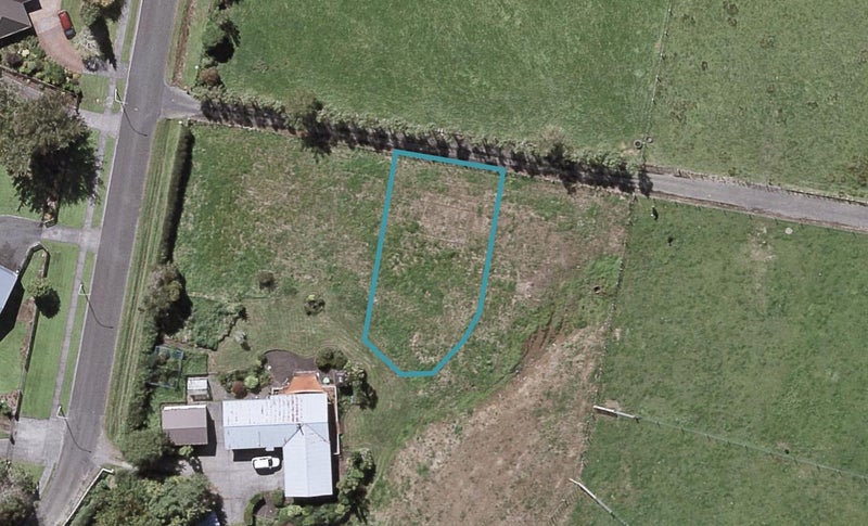 3 Toutouwai Lane, Inglewood, Inglewood - Carousel 1