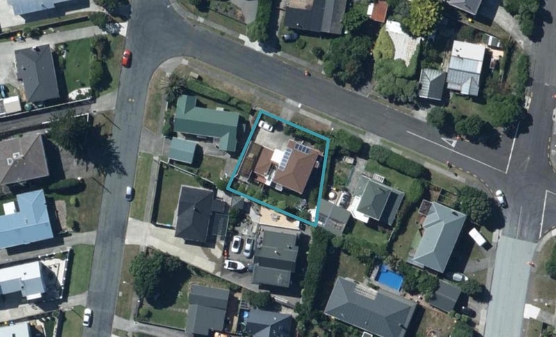 2A John Street, Titahi Bay, Porirua - Carousel 1