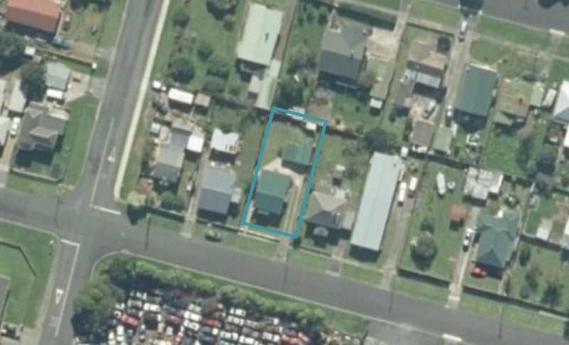 11 Junction Road, Paeroa, Paeroa - Carousel 1