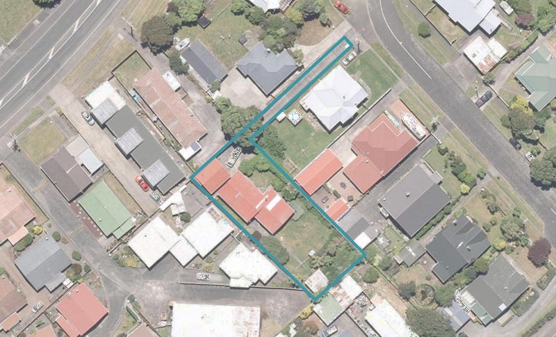 11 Mason Terrace, Gonville, Whanganui - Carousel 1