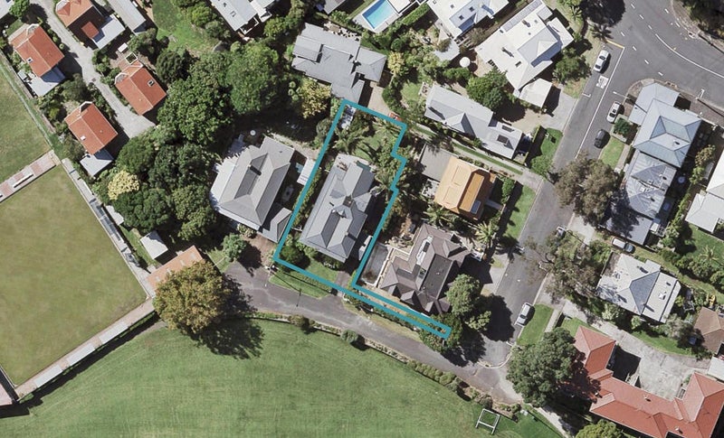 16 Eton Avenue, Devonport, Auckland - Carousel 1