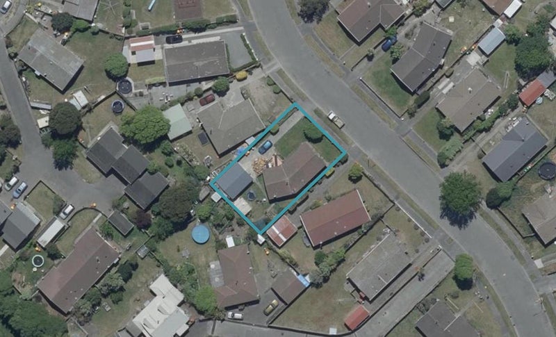 16 Medina Crescent, Parklands, Christchurch - Carousel 1