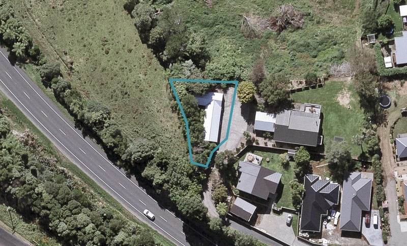 211 Junction Road, Highlands Park, New Plymouth - Carousel 1