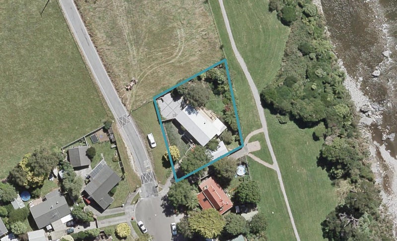 66 Larchmont Grove, Totara Park, Upper Hutt - Carousel 1