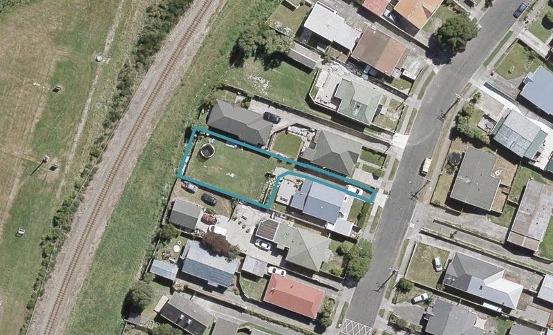 33A Awamutu Grove, Waiwhetu, Lower Hutt - Carousel 1