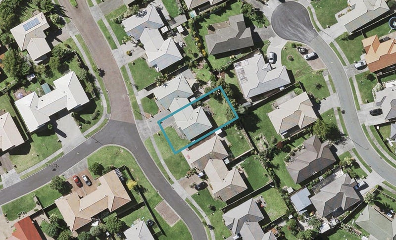 51 Fernbrook Close, Burswood, Auckland - Carousel 1
