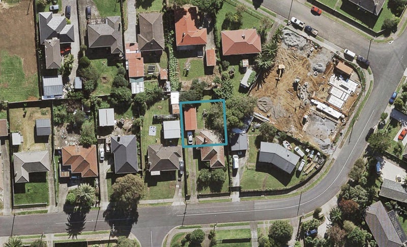 2/44 Plumley Crescent, Mangere, Auckland - Carousel 1