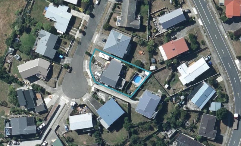 7 Brian Place, Titahi Bay, Porirua - Carousel 1