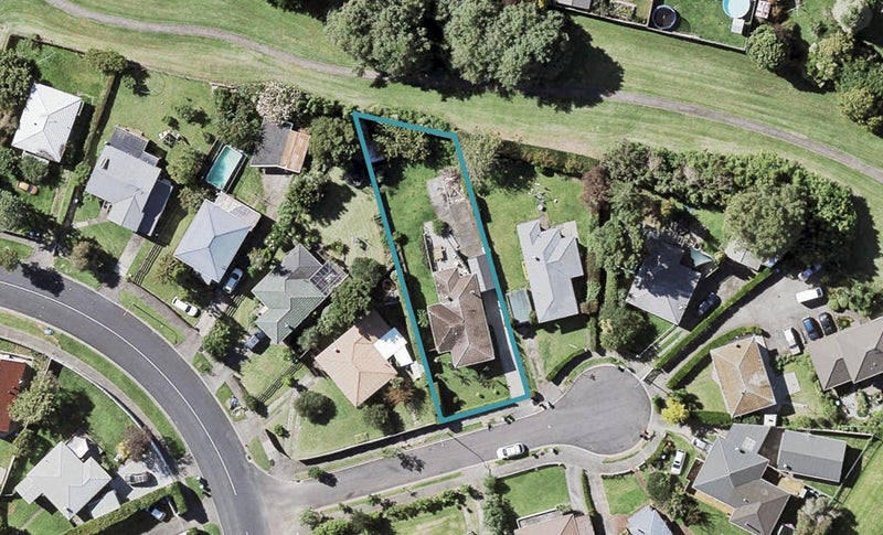 4 Greenway Place, Glen Innes, Auckland - Carousel 1