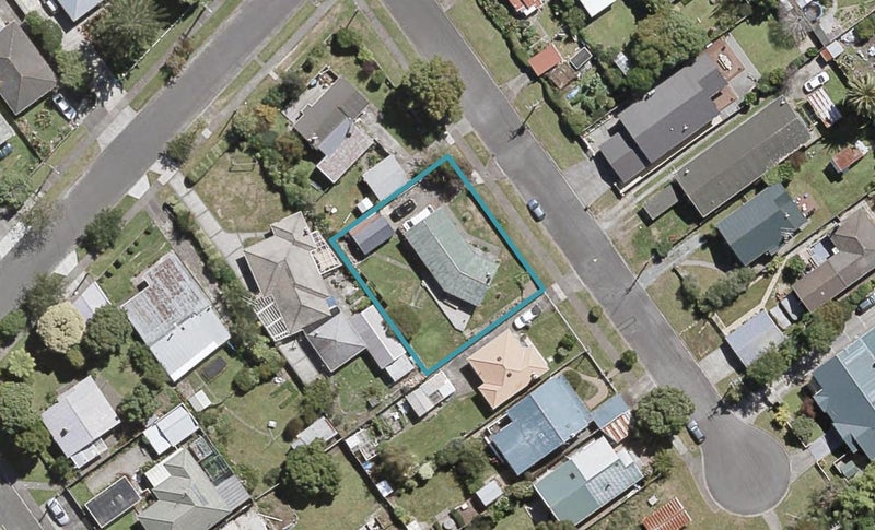 2 Charles Street, Belmont, Lower Hutt - Carousel 1