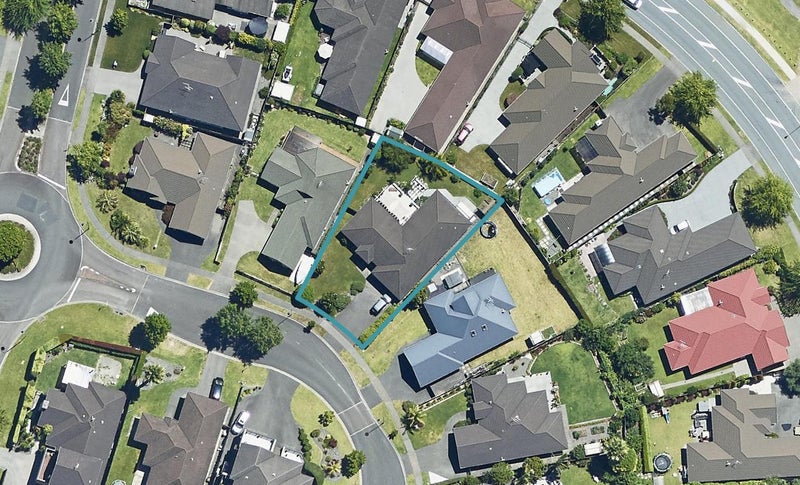 7 Hawkridge Heights, Bethlehem, Tauranga - Carousel 1