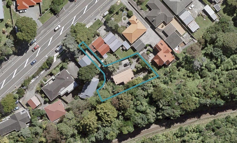 1014 Fergusson Drive, Clouston Park, Upper Hutt - Carousel 1