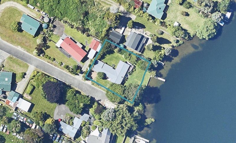 15 Ngareta Road, Mourea, Rotorua - Carousel 1