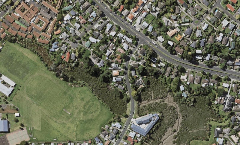 138 Edgewater Drive, Pakuranga, Auckland - Carousel 1