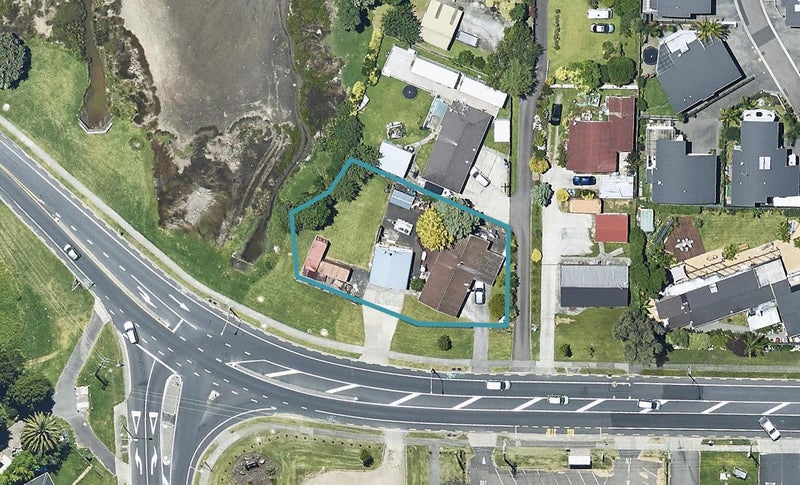 253 Welcome Bay Road, Welcome Bay, Tauranga - Carousel 1