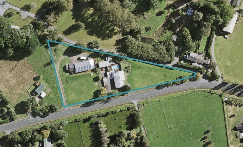 233 Logan Road, Buckland - Carousel 1