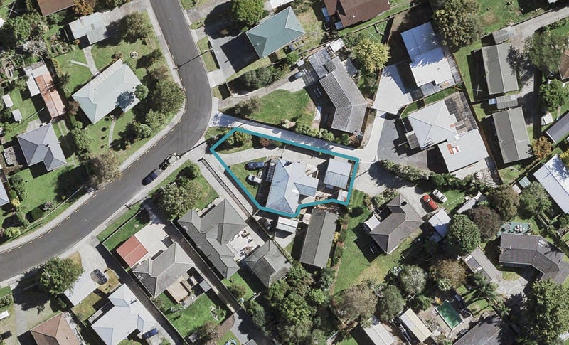 9 Hill Crescent, Papakura, Papakura - Carousel 1