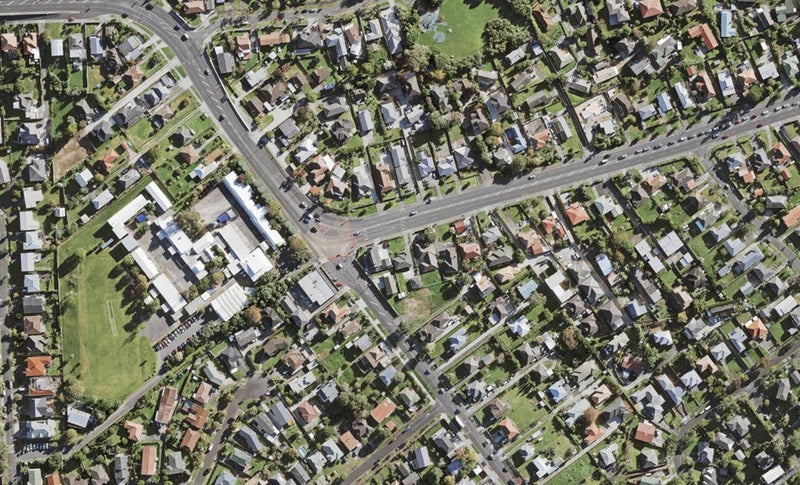 3 Maioro Street, New Windsor, Auckland - Carousel 1
