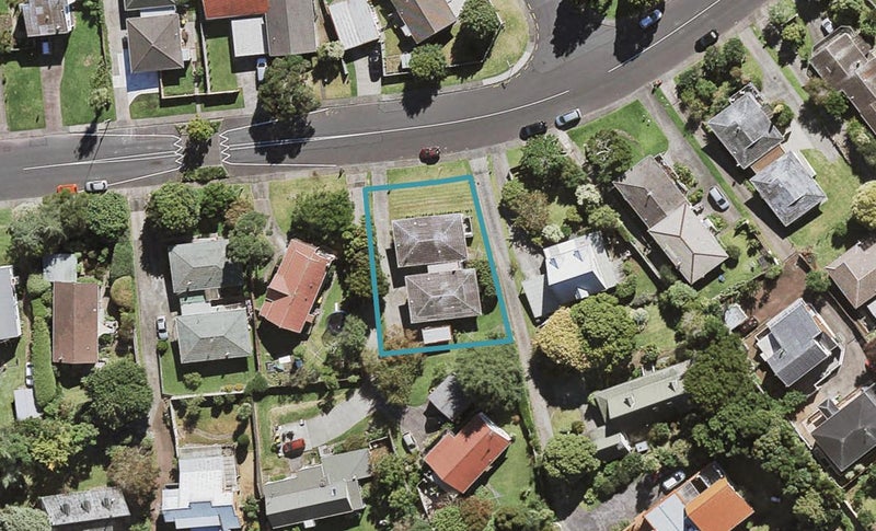 2/85 Moore Street, Hillcrest, Auckland - Carousel 1