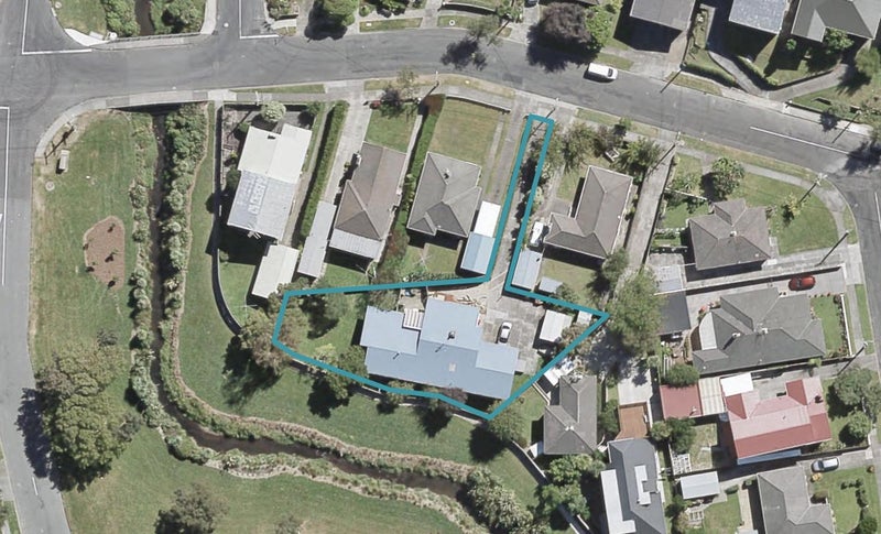 18 Tilbury Street, Fairfield, Lower Hutt - Carousel 1
