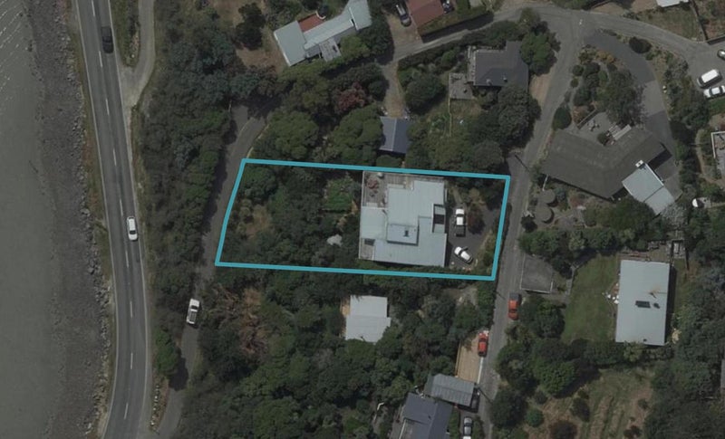 488 Marine Drive, Charteris Bay, Lyttelton - Carousel 1
