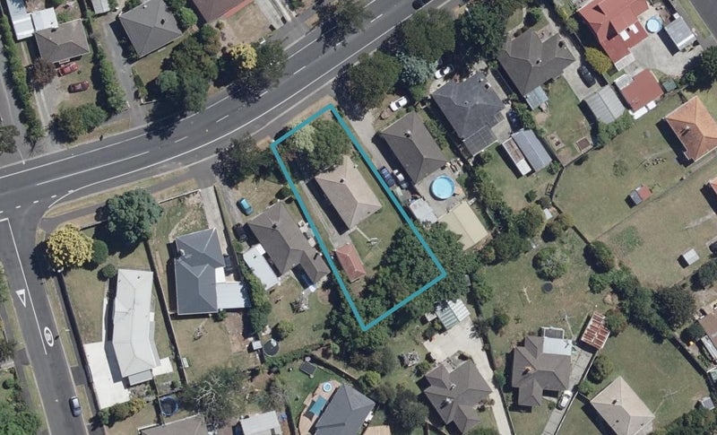 288 Clarkin Road, Fairfield, Hamilton - Carousel 1