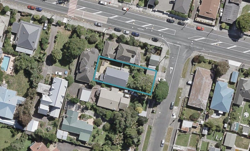 4 Willoughby Street, Woburn, Lower Hutt - Carousel 1