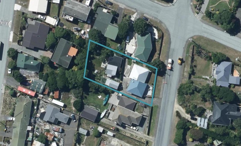11A Whanake Street, Titahi Bay, Porirua - Carousel 1