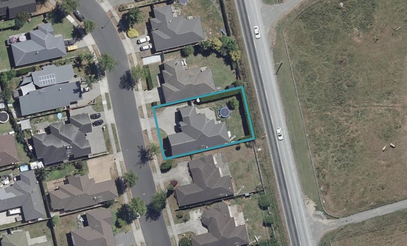 53 Wiltshire Drive, Huntington, Hamilton - Carousel 1