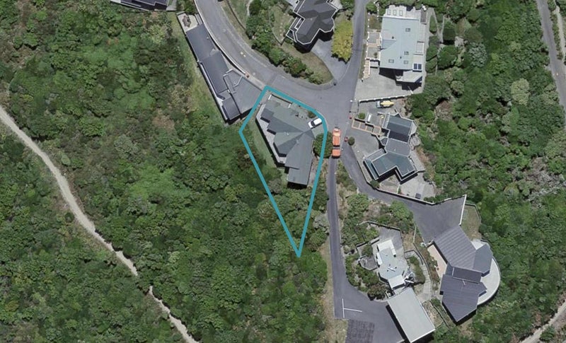 6 Paratu Way, Strathmore Park, Wellington - Carousel 1