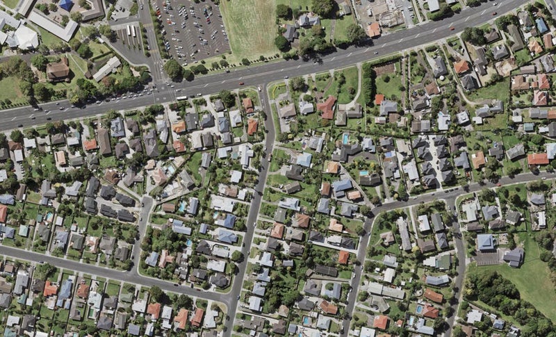 6 Lewis Road, Pakuranga, Auckland - Carousel 1