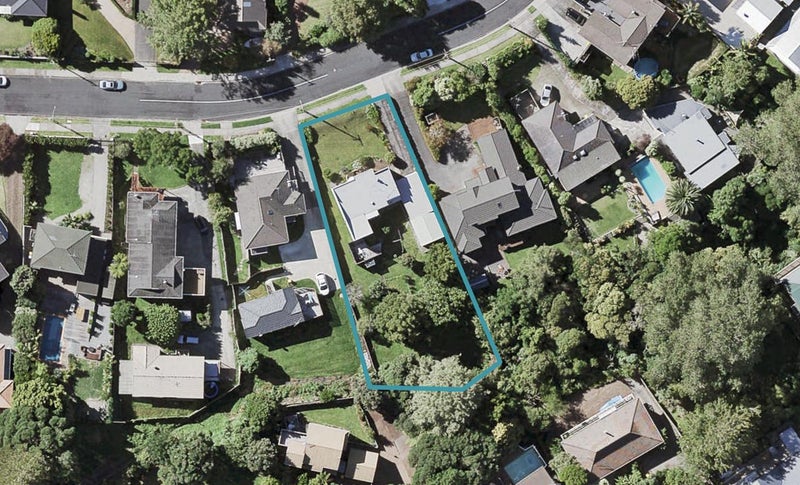 15 Glenfern Road, Mellons Bay, Auckland - Carousel 1