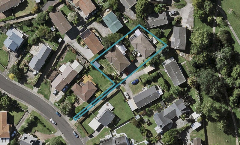 2/17 Tetrarch Place, Tōtara Vale, Auckland - Carousel 1
