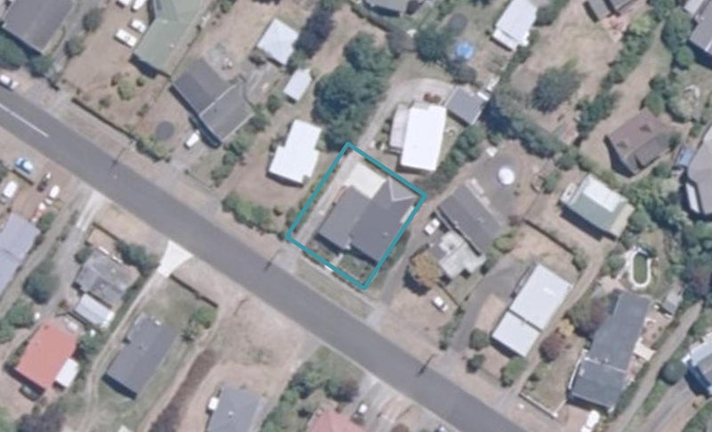 2/12 Ingle Avenue, Waipahihi, Taupō - Carousel 1