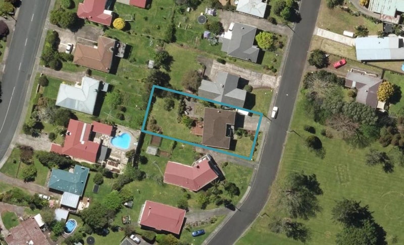 13 Tuhangi Street, Kamo, Whangarei - Carousel 1