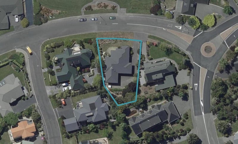3 Highcrest Heights, Westmorland, Christchurch - Carousel 1