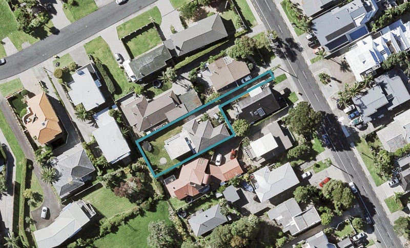 55B Clovelly Road, Bucklands Beach, Auckland - Carousel 1
