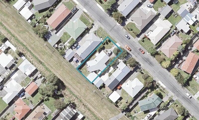 57 Karamu Crescent, Wainuiomata, Lower Hutt - Carousel 1