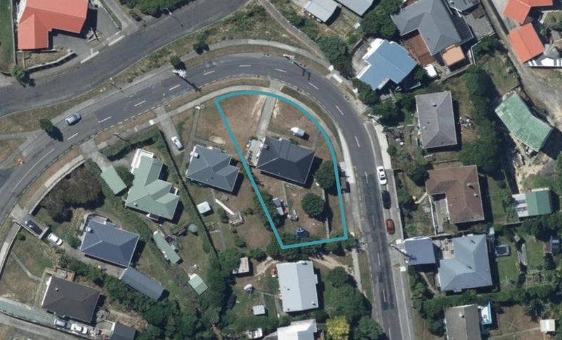 49 Pikarere Street, Titahi Bay, Porirua - Carousel 1