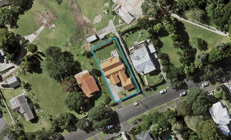 78 Stanley Point Road, Stanley Point, Auckland - Carousel 1