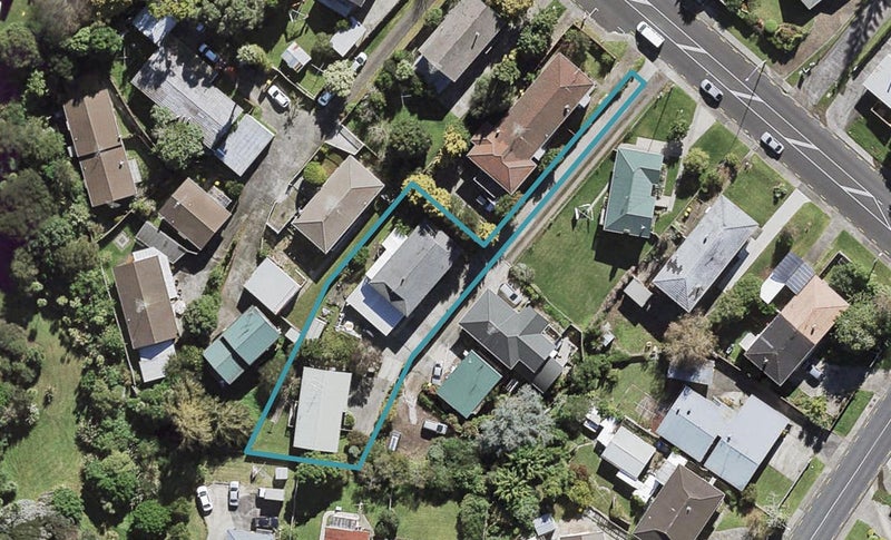 57 Bentley Avenue, Glenfield, Auckland - Carousel 1