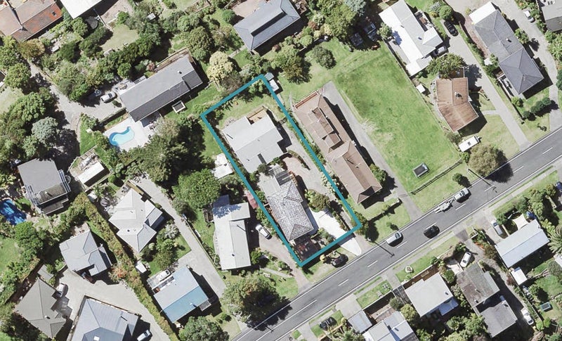 2/89 Arran Road, Browns Bay, Auckland - Carousel 1