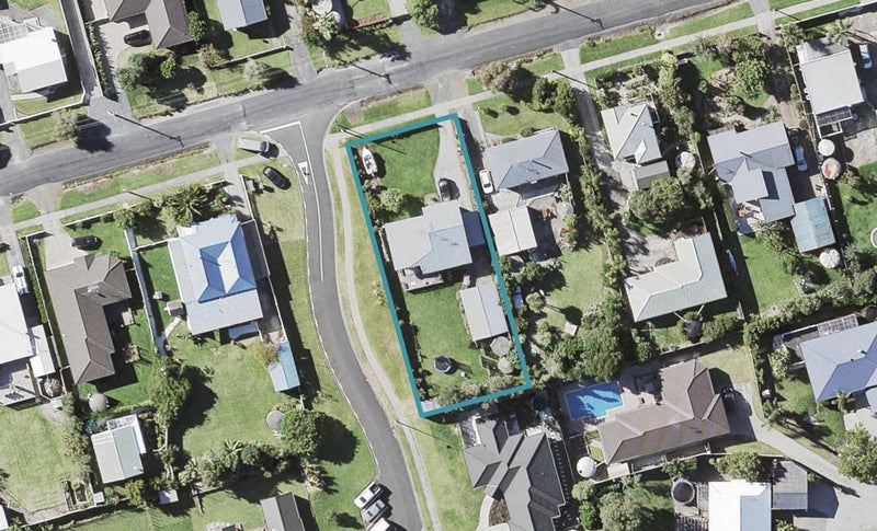 81 Third View Avenue, Beachlands, Auckland - Carousel 1