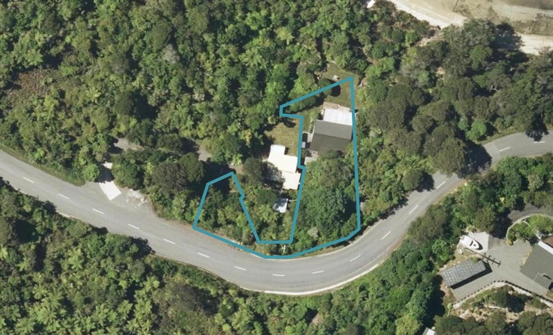 2265 Queen Charlotte Drive, Ngākuta Bay, Picton - Carousel 1