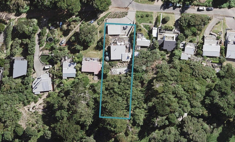 17 Le Roy Road, Onetangi, Waiheke Island - Carousel 1