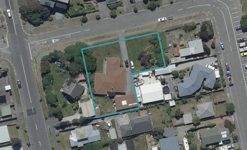 8 Larnach Street, Waimairi Beach, Christchurch - Carousel 1