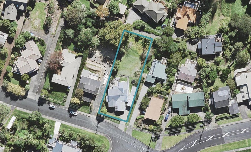 61 Balmain Road, Birkenhead, Auckland - Carousel 1