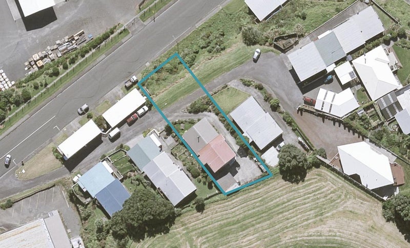 23A Port View Crescent, Moturoa, New Plymouth - Carousel 1