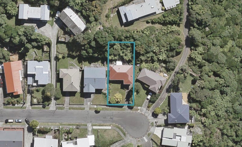 25 Magnolia Grove, Maungaraki, Lower Hutt - Carousel 1